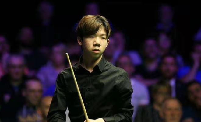 某位车手在 某位车手在